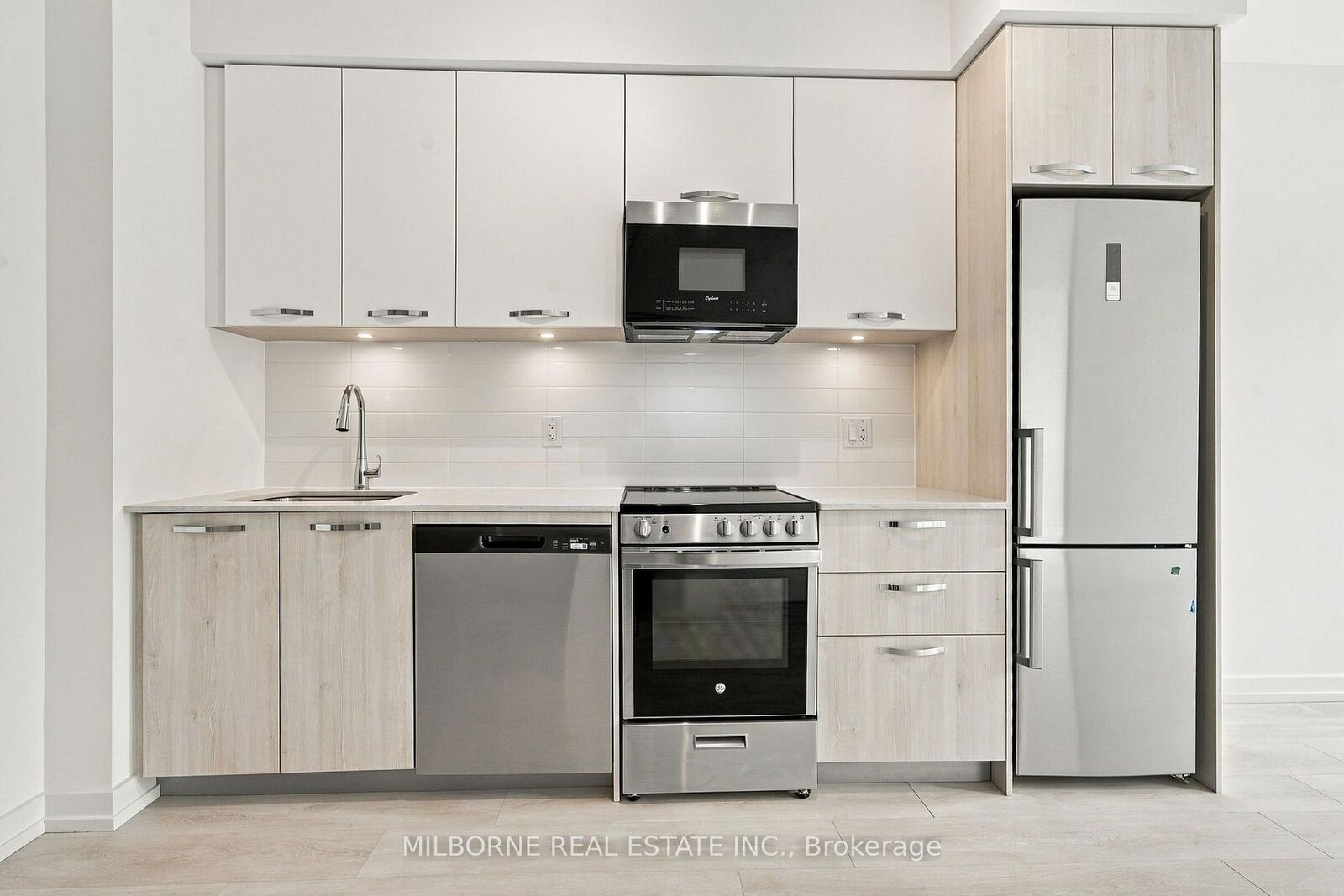 Property Photo:  75 James Street S 203  ON L8P 2Y9 