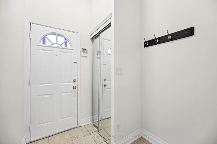 Property Photo: 41 Collinsgrove Road 196 ON M1E 4Z1