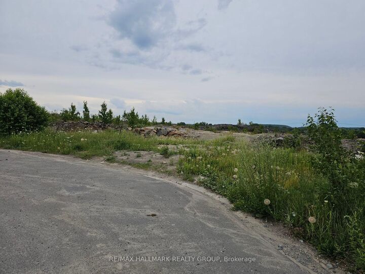 Property Photo:  427 Verna Court  ON P3A 0B5 