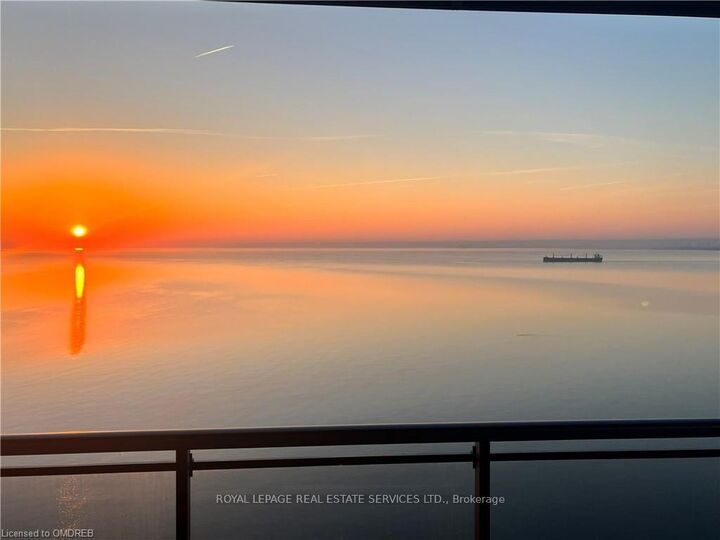 Property Photo:  2060 Lakeshore Road 1704  ON L7R 0G2 