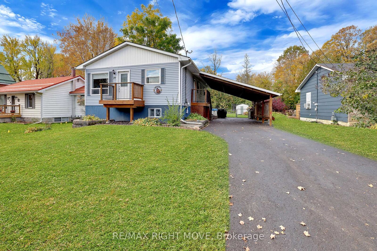 Property Photo:  20 John Street  ON L0K 1E0 