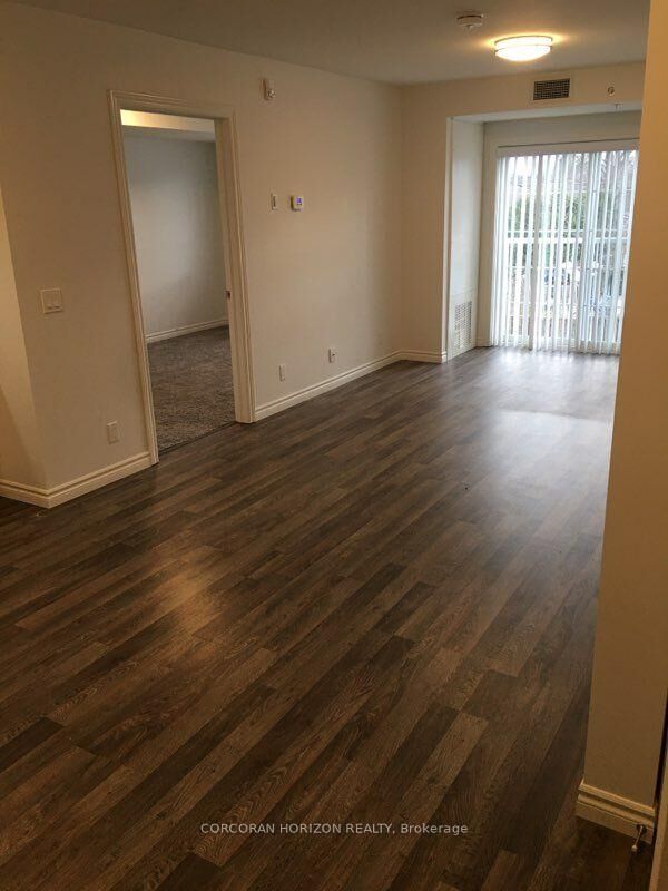 Property Photo:  253 Broadway Street 205 (D1)  ON N4G 0H8 