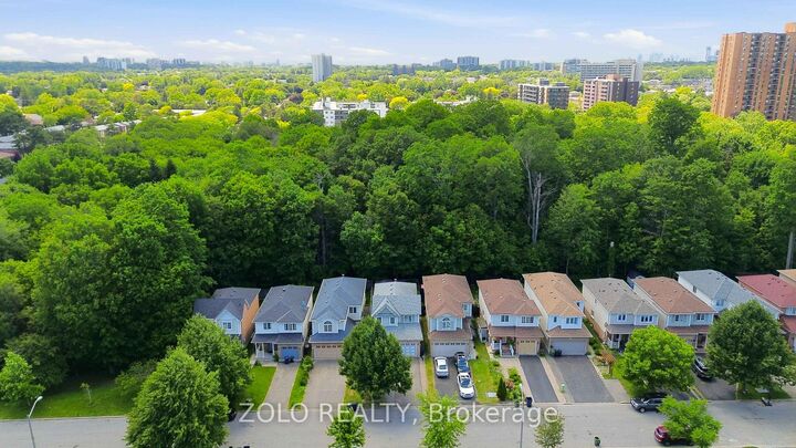 Property Photo:  82 Piperbrook Crescent  ON M1E 5G9 