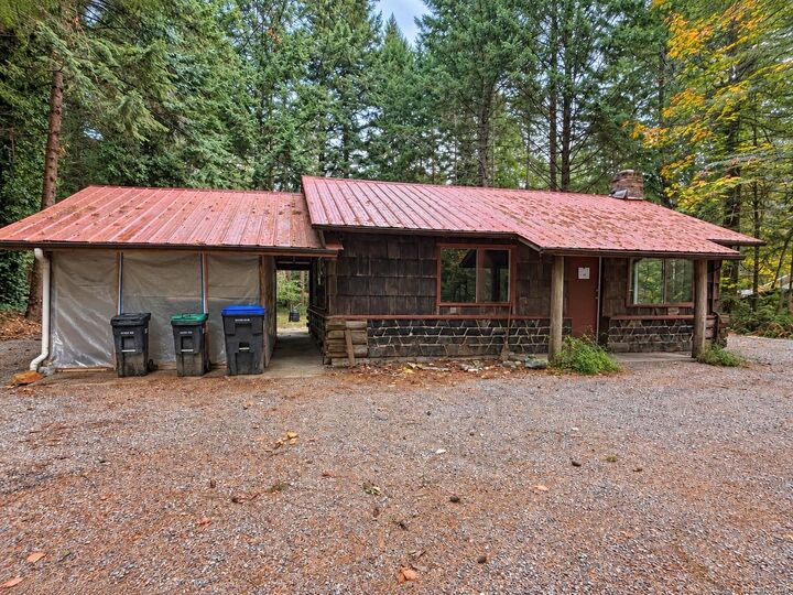 Property Photo:  375 Decourcy Dr  BC V0R 1X1 