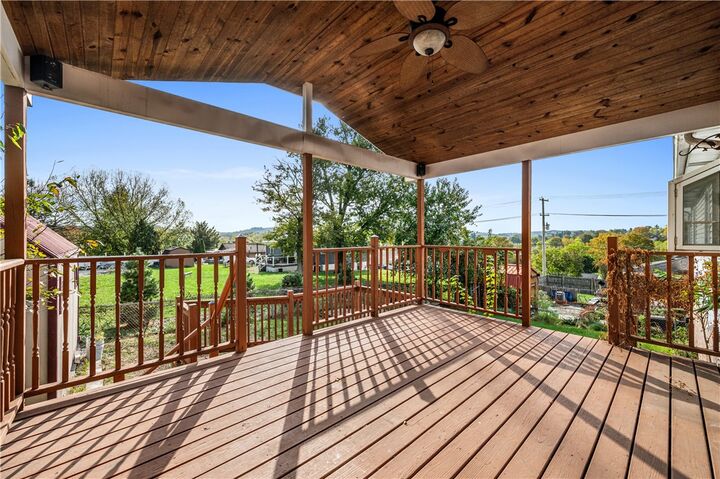 Property Photo: 202 Beachview St PA 15342