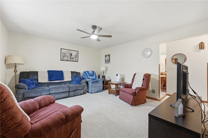 Property Photo:  633 Spencer Ave  PA 16146 