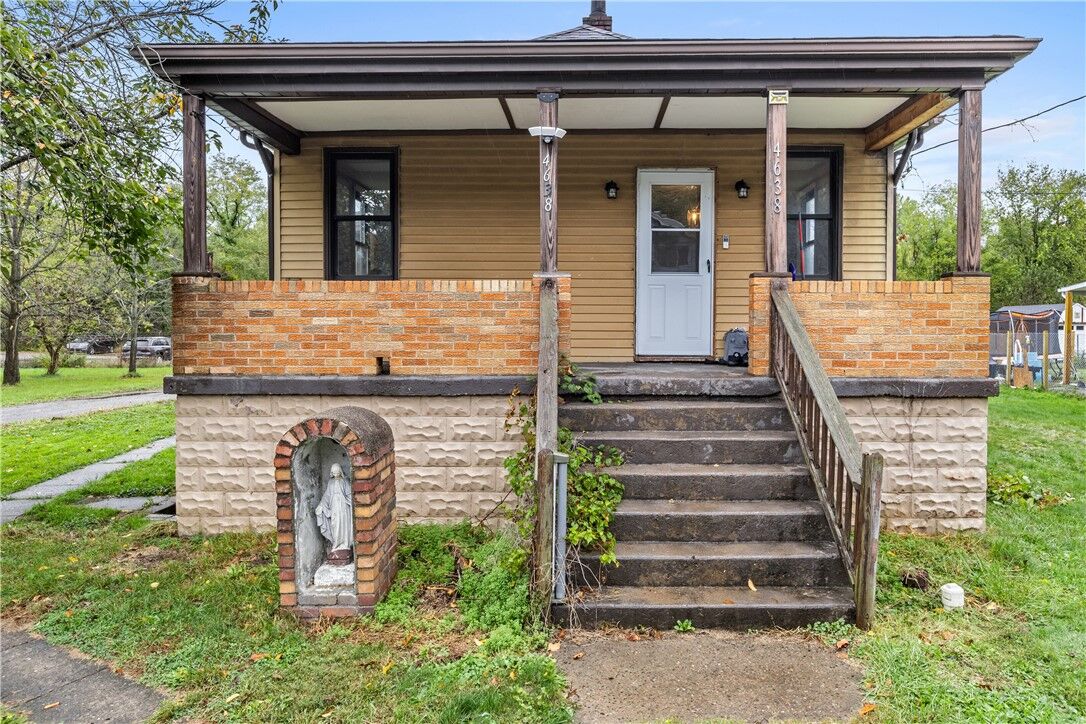 Property Photo:  4638 Elizabeth St.  PA 15108 