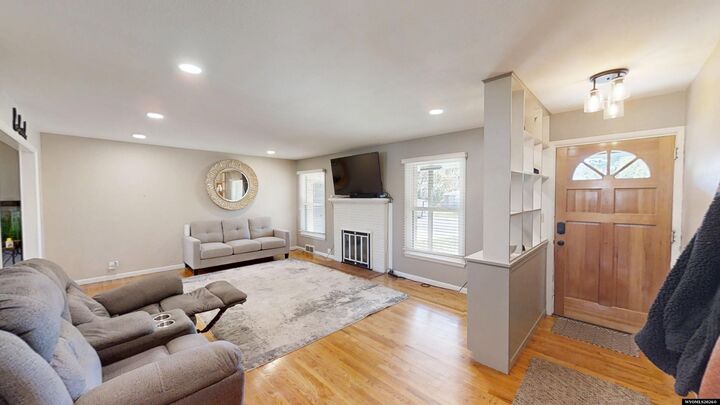 Property Photo:  1800 Lynwood Place  WY 82604 