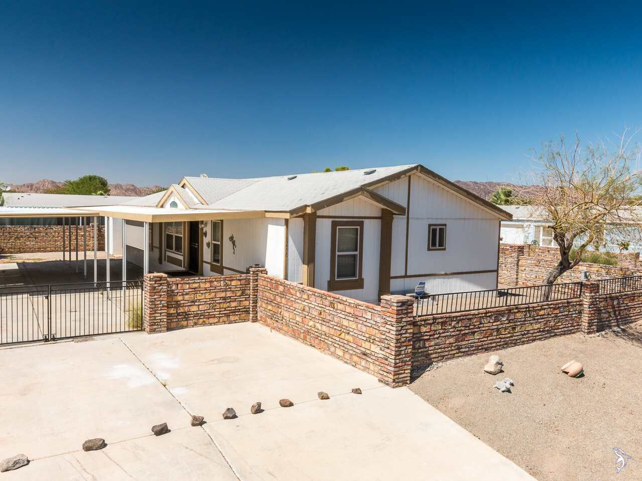 Property Photo:  13536 E 52 Street  AZ 85367 