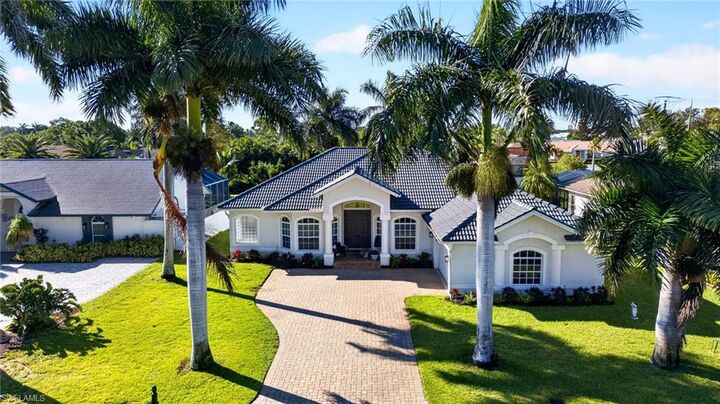 Property Photo: 3731 Patty Ct FL 34134