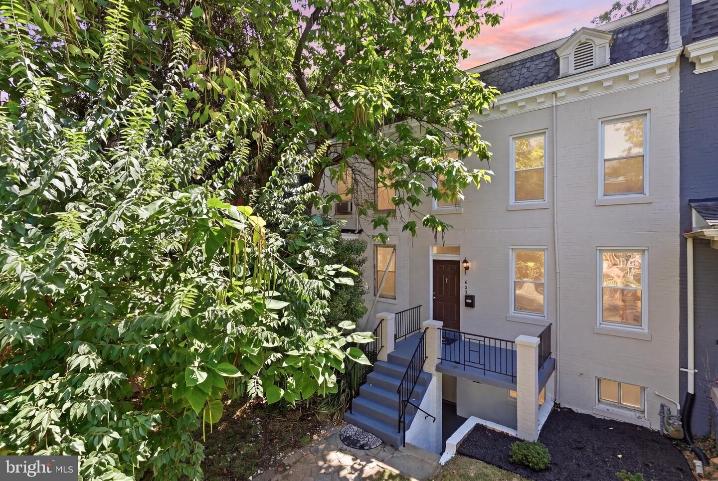 Property Photo:  608 Kenyon Street NW B  DC 20010 
