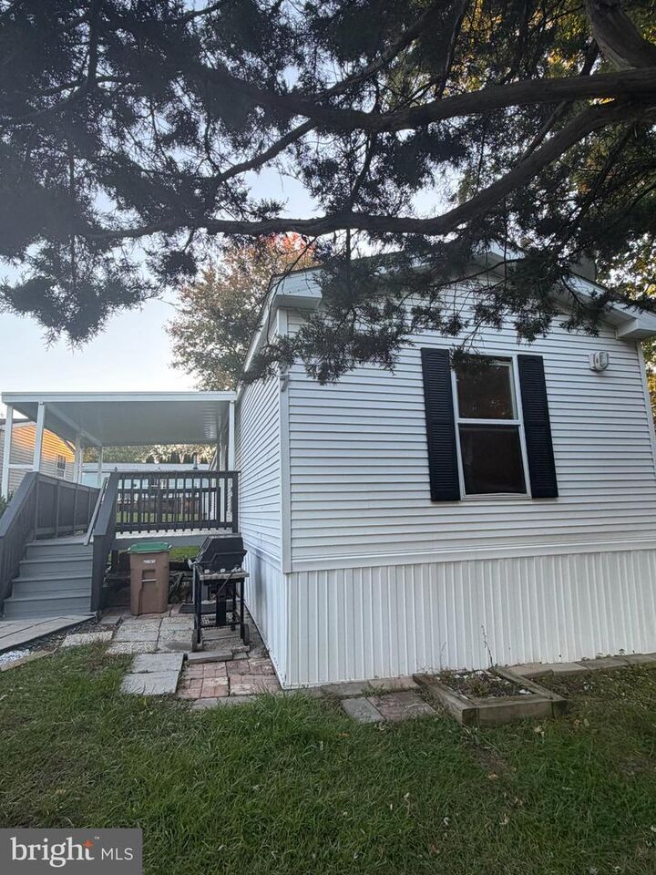 Property Photo: 747 Willow Lane PA 17527