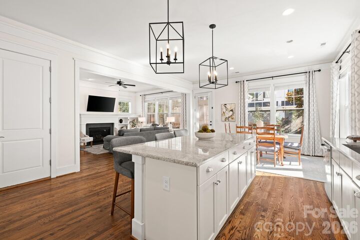 Property Photo:  908 Millbrook Road  NC 28211 