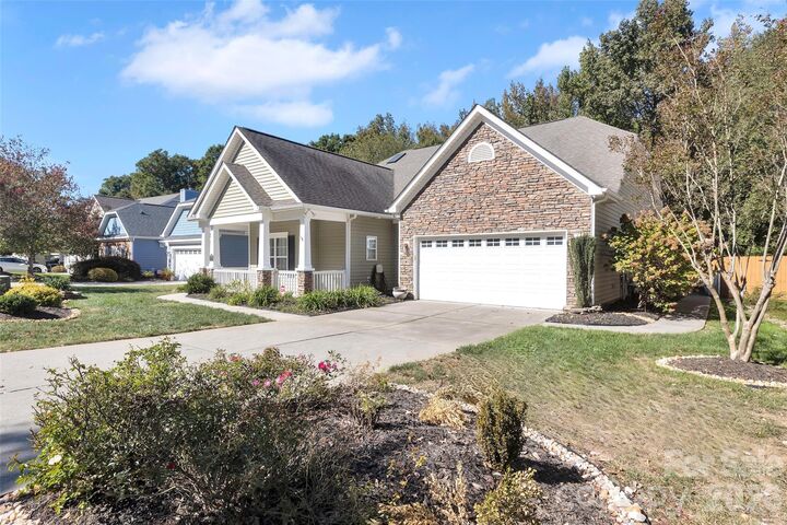 Property Photo: 1240 Saint Johns Avenue NC 28104