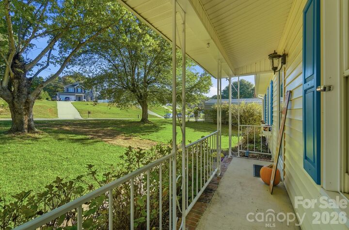Property Photo:  1509 Yellowstone Court  NC 28054 