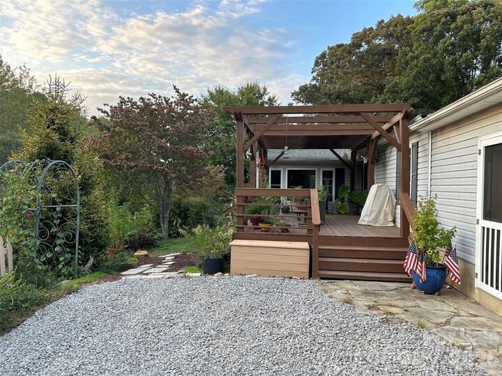 Property Photo:  158 Stoney Knob Road Stoney Knob Road 158 Stoney Knob Road  NC 28787 