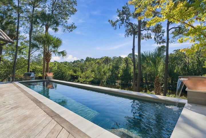 Property Photo:  102 Blue Heron Pond Road  SC 29455 
