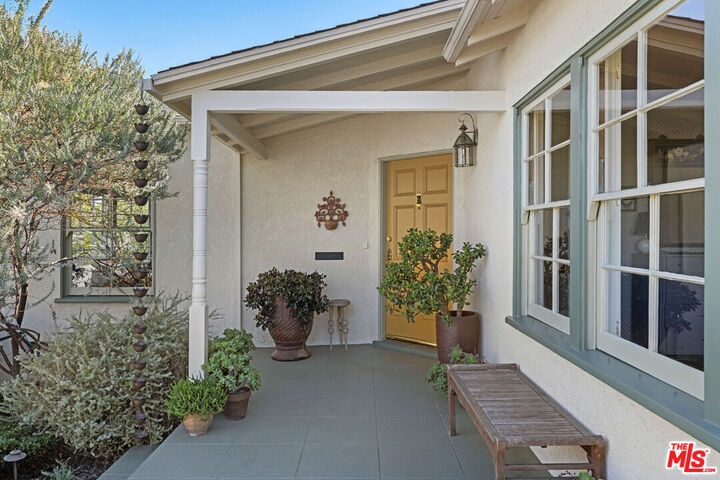 Property Photo:  231 Wayland St  CA 90042 