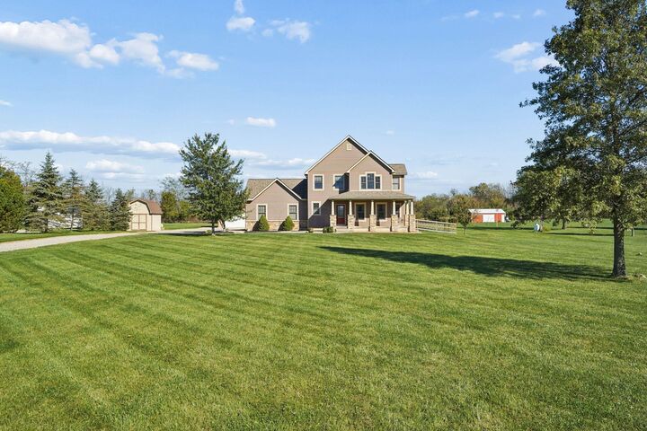 Property Photo:  6936 Zane Trail Road  OH 43113 