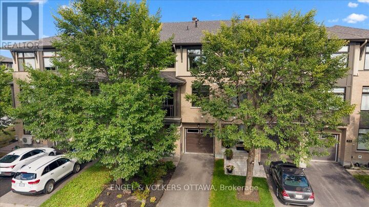Property Photo:  75 Blueheart Bay  ON K2J 5Z5 