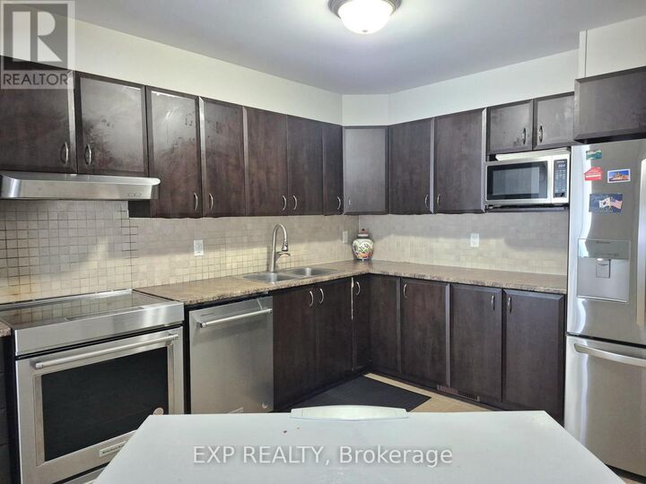 Property Photo:  2306 Marble Crescent  ON K4K 0G9 