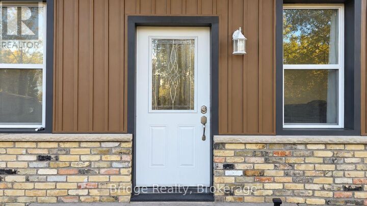 Property Photo:  497 Simcoe Street  ON N6B 1K3 