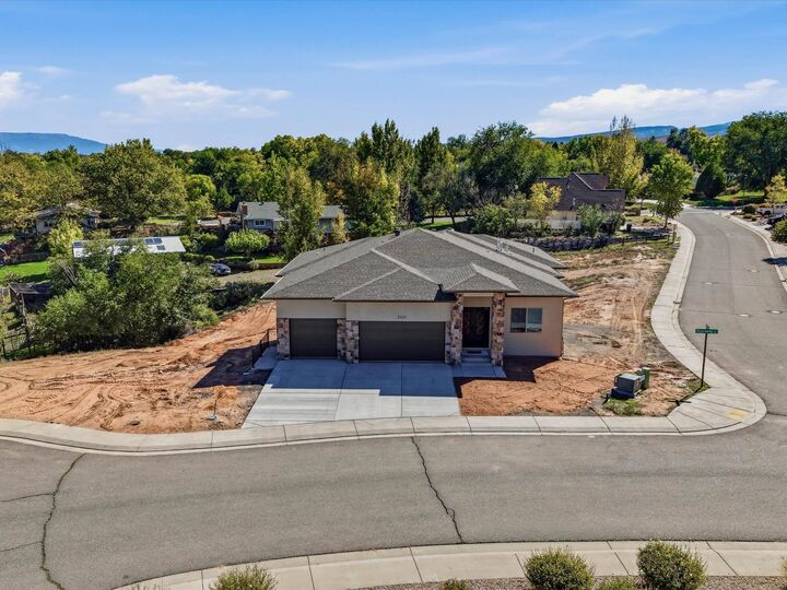 Property Photo:  2121 Riverbend Court  CO 81507 