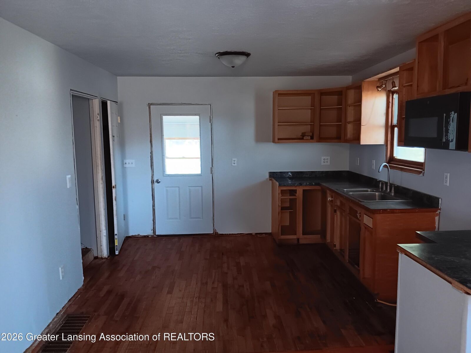 Property Photo: 2809 N Martin Luther King Jr Boulevard MI 48906