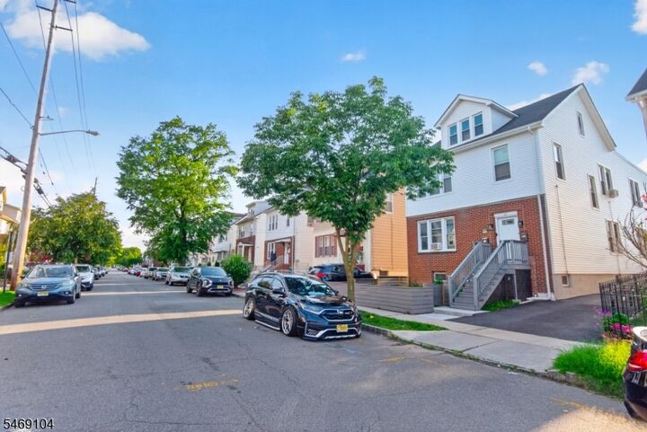 Property Photo:  147 N 15th St 2  NJ 07003 