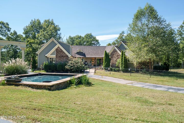 Property Photo: 684 Randolph Rd TN 38571