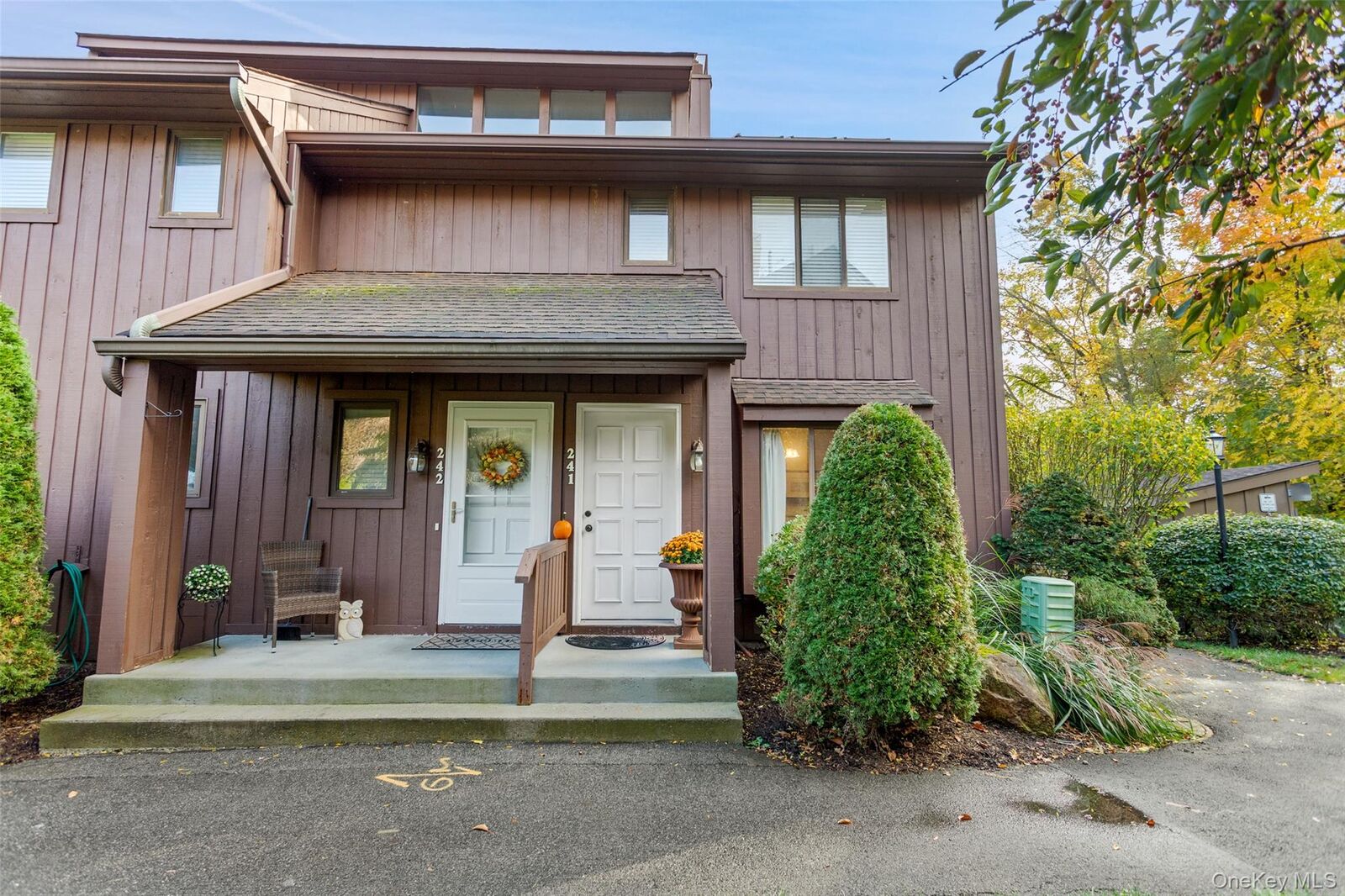 Property Photo:  241 Old Farm Lane  NY 10547 