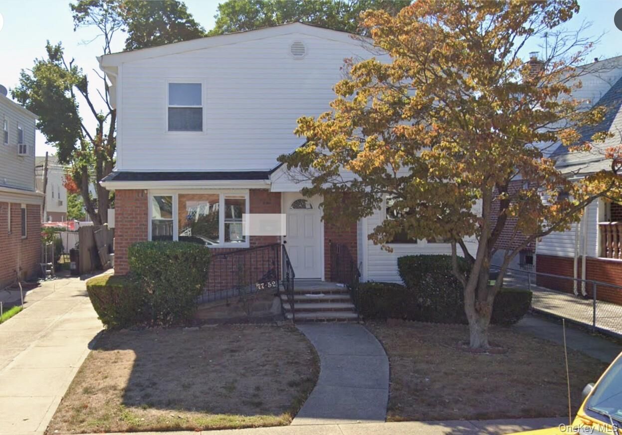 Property Photo:  7752 252nd Street  NY 11426 