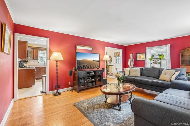 Property Photo:  35 Holbrook Avenue  NY 10710 