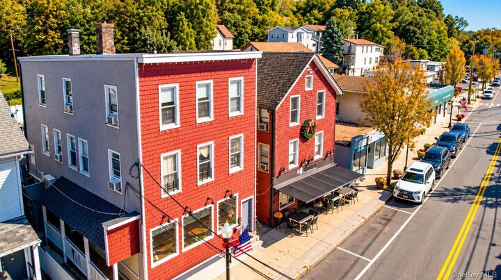 Property Photo:  41 N Riverside Avenue  NY 10520 