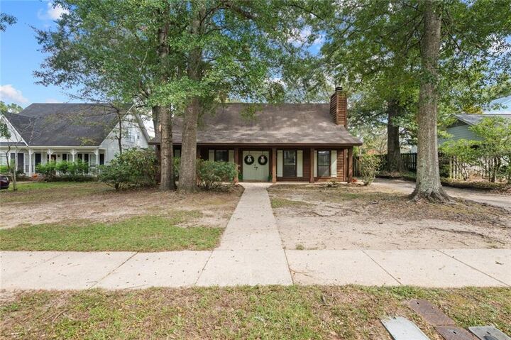 Property Photo: 445 Brindlewood Drive AL 36608