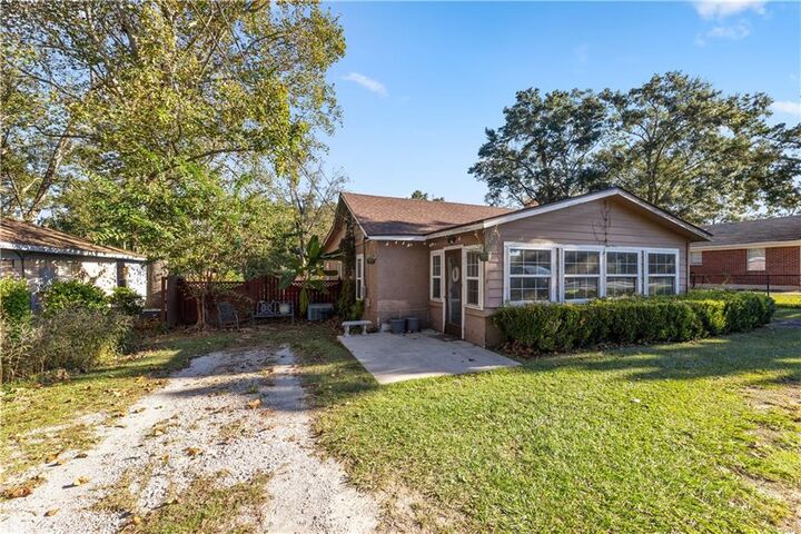 Property Photo: 523 Gayfer Avenue AL 36532