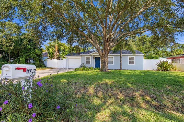 Property Photo:  4717 W Anita Boulevard  FL 33611 