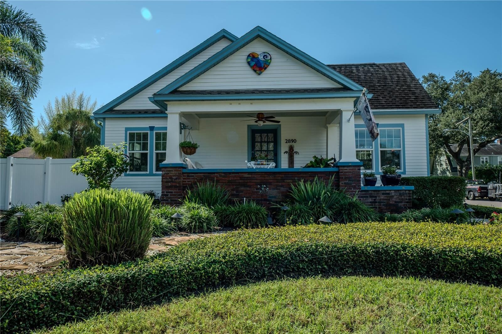 Property Photo: 2890 8th Avenue N FL 33713