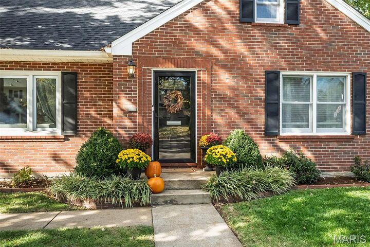Property Photo: 3 Wilshire Terrace MO 63119