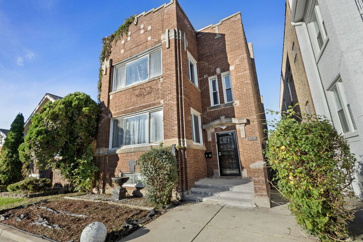 Property Photo: 8034 S Aberdeen Street IL 60620
