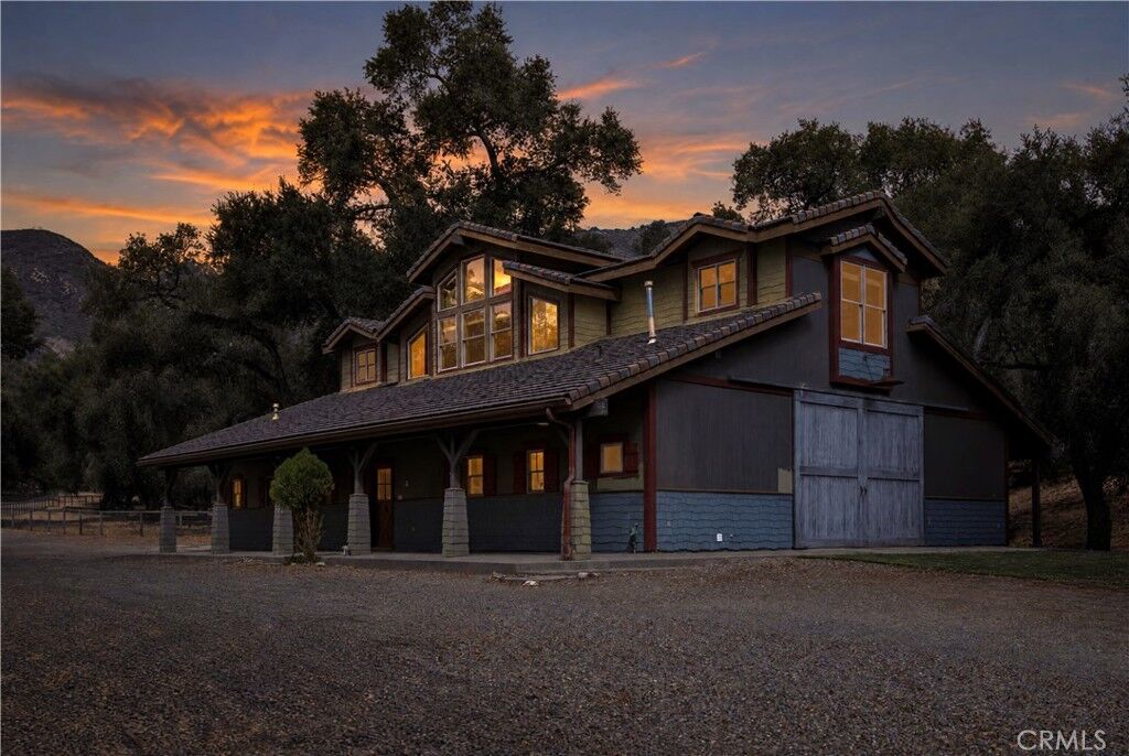 Property Photo:  1350 Ditmas  CA 93420 