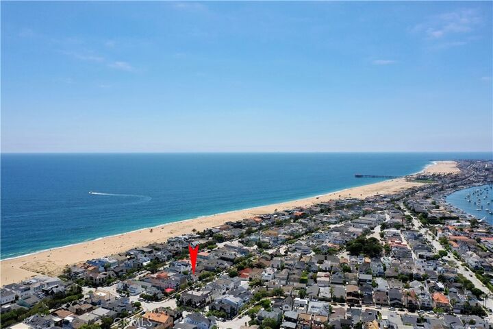 Property Photo:  2025 Miramar Drive  CA 92661 