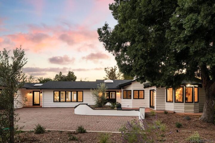 Property Photo: 13953 Sagewood Dr CA 92064