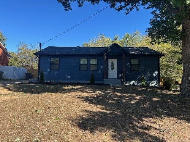 Property Photo: 1537 Cherry Tree Dr TN 37042