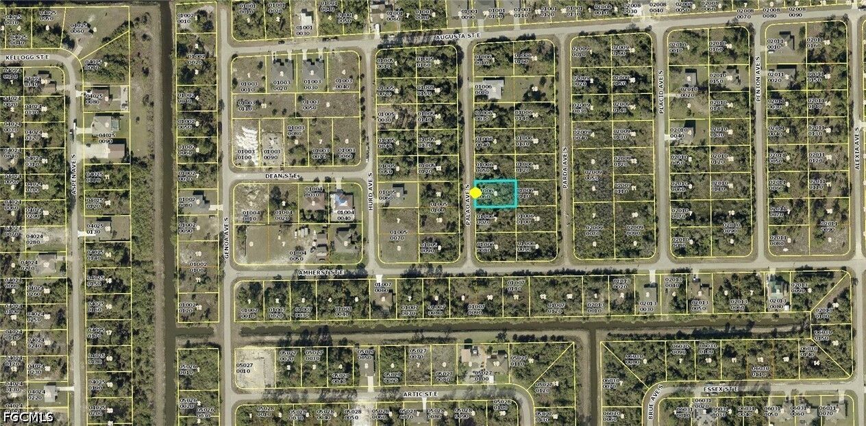 Property Photo:  515 Palao Avenue S  FL 33974 