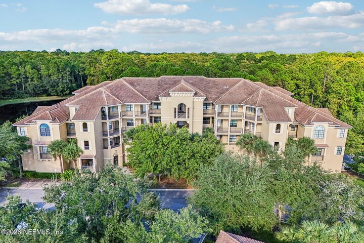 Property Photo:  200 Paseo Terraza 403  FL 32095 