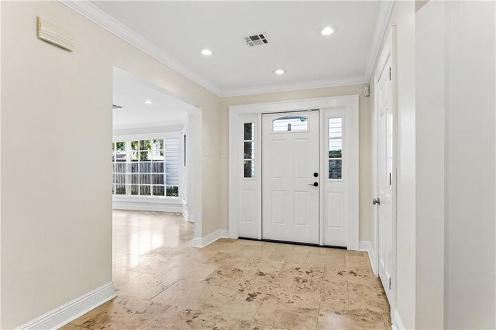 Property Photo:  429 Audubon Boulevard  LA 70125 