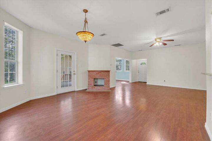 Photo de la propriété:  3304 Huron Trail  TX 76135 