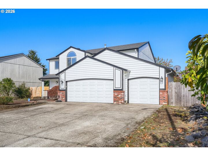 Property Photo:  15518 NE 86th St  WA 98682 