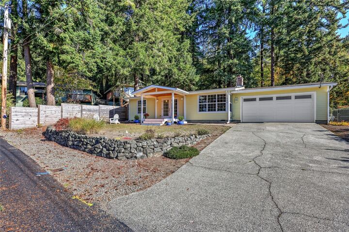 Property Photo:  17944  Thompson Place NE  WA 98370 
